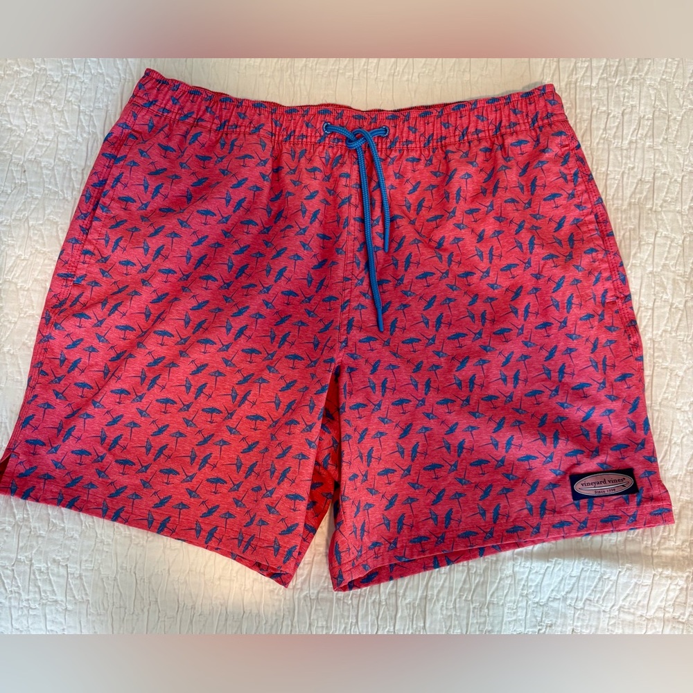 Vineyard Vines Men's Red and Blue Swim Trunks Size Large